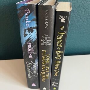 Young Adult Fantasy Fiction Book Lot x4